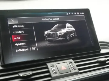 AUDI Q5 40 TDI quattro S tronic Leder Temp Kamera Pan