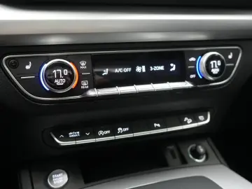 AUDI Q5 40 TDI quattro S tronic Leder Temp Kamera Pan