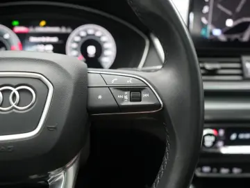 AUDI Q5 40 TDI quattro S tronic Leder Temp Kamera Pan