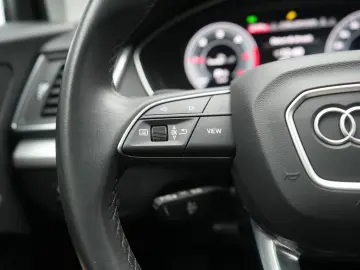 AUDI Q5 40 TDI quattro S tronic Leder Temp Kamera Pan
