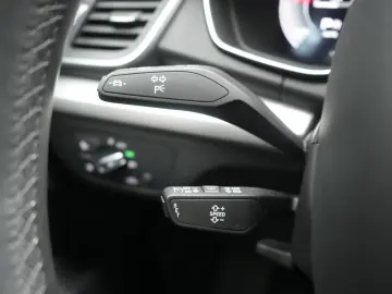 AUDI Q5 40 TDI quattro S tronic Leder Temp Kamera Pan
