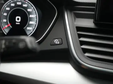 AUDI Q5 40 TDI quattro S tronic Leder Temp Kamera Pan
