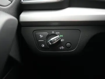 AUDI Q5 40 TDI quattro S tronic Leder Temp Kamera Pan