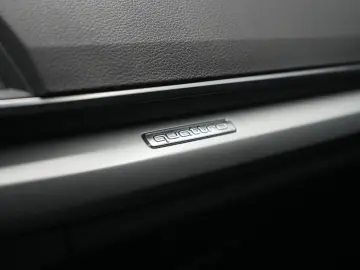 AUDI Q5 40 TDI quattro S tronic Leder Temp Kamera Pan
