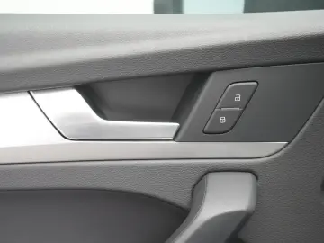 AUDI Q5 40 TDI quattro S tronic Leder Temp Kamera Pan