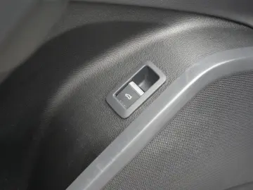 AUDI Q5 40 TDI quattro S tronic Leder Temp Kamera Pan