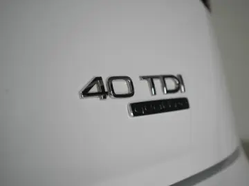 AUDI Q5 40 TDI quattro S tronic Leder Temp Kamera Pan