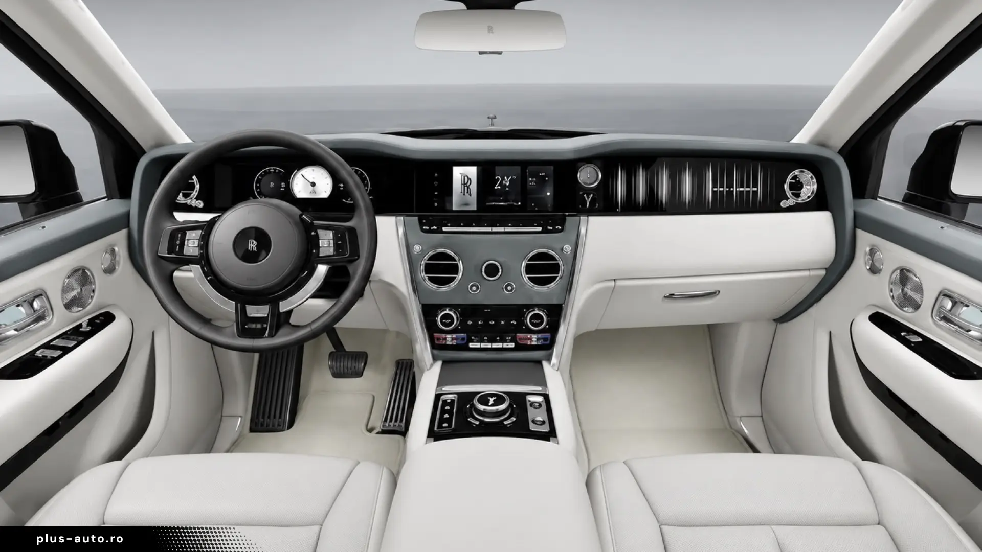 Rolls-Royce Cullinan Silver Badge  2026   5 Seats   On stock