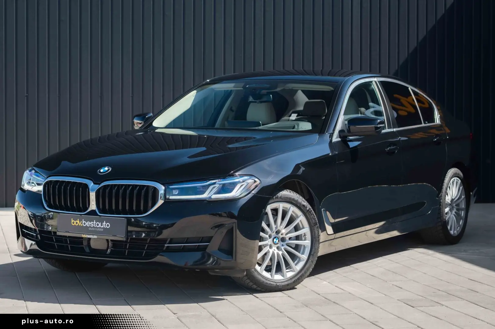 BMW Seria 5 520d xDrive Aut. Luxury Line