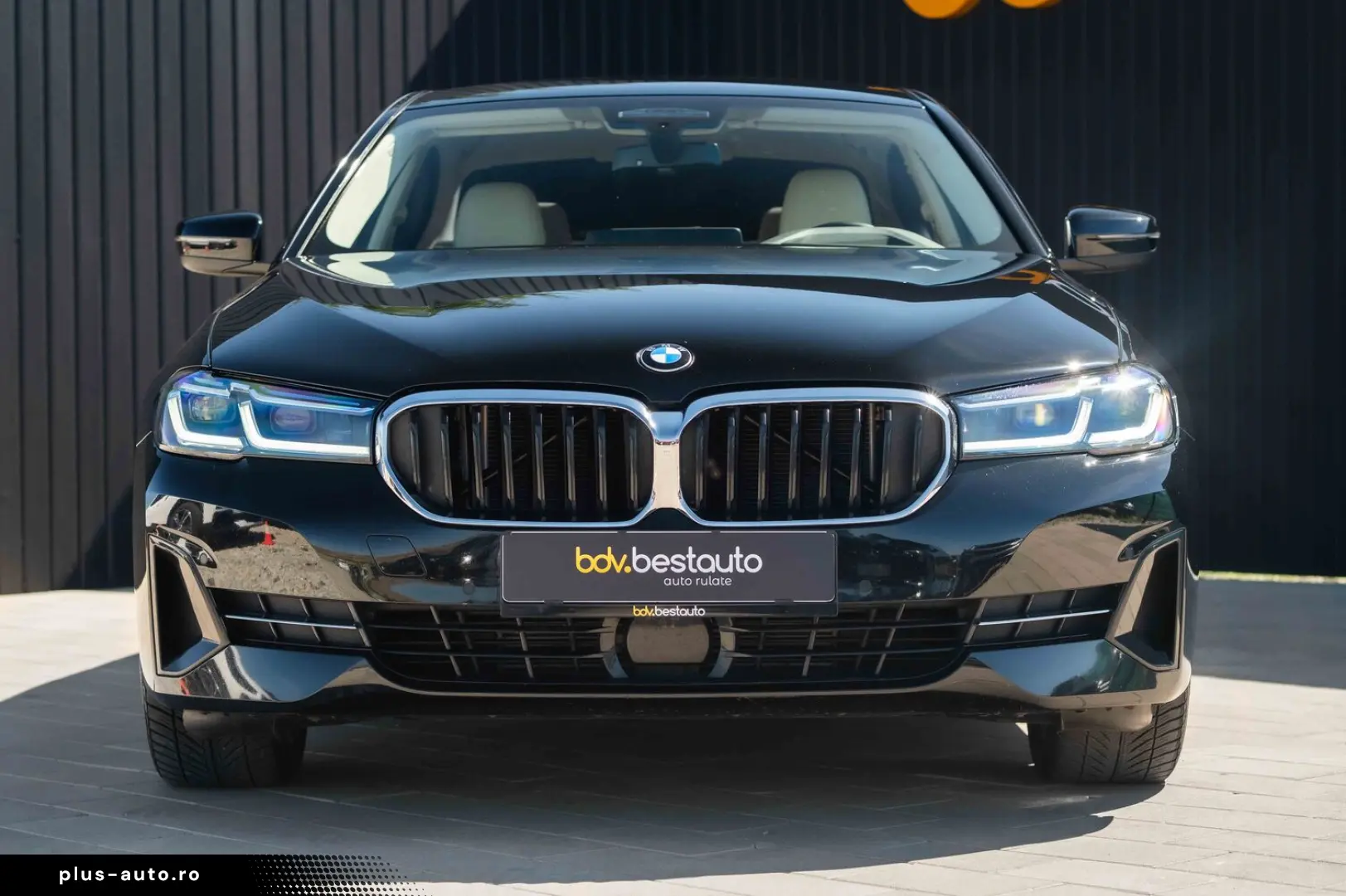 BMW Seria 5 520d xDrive Aut. Luxury Line