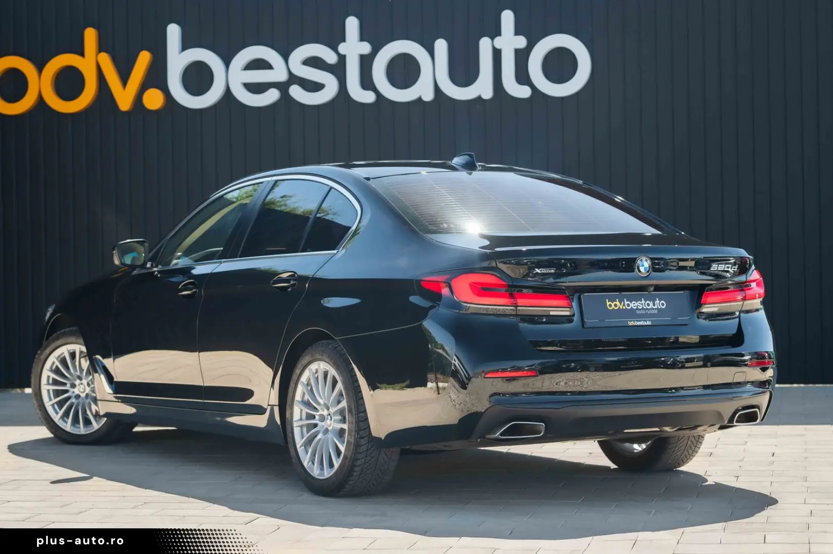 BMW Seria 5 520d xDrive Aut. Luxury Line