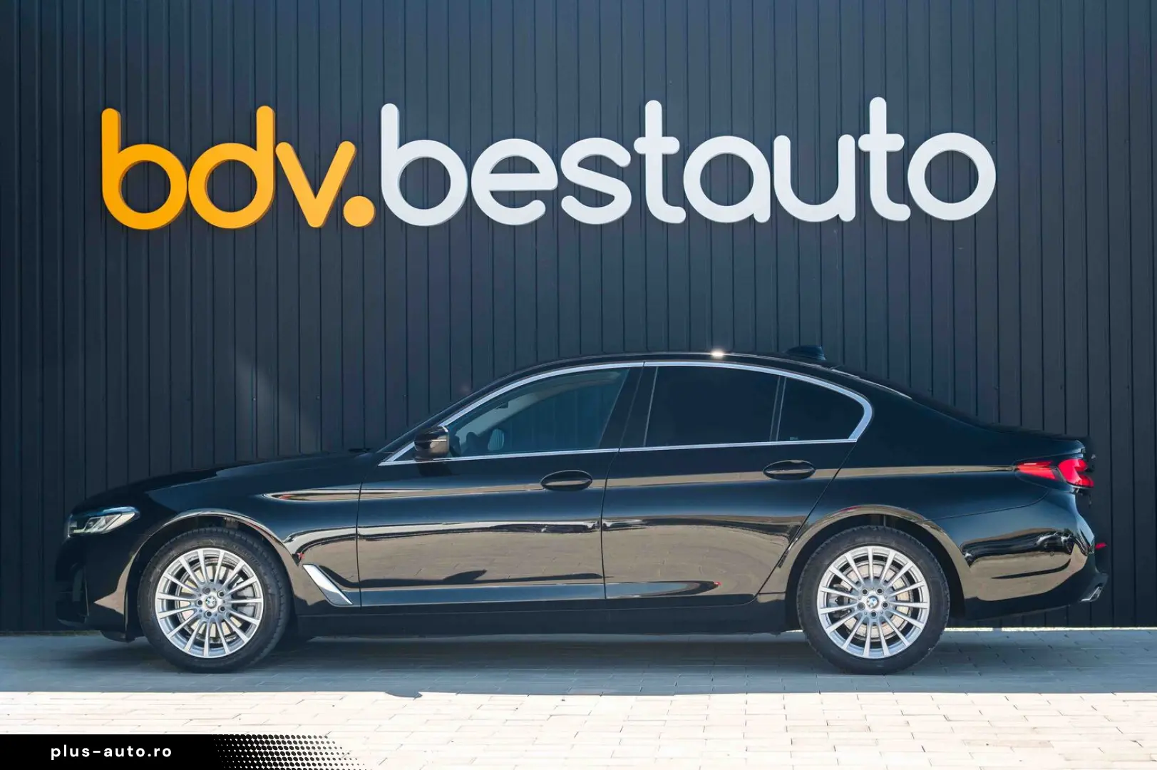 BMW Seria 5 520d xDrive Aut. Luxury Line