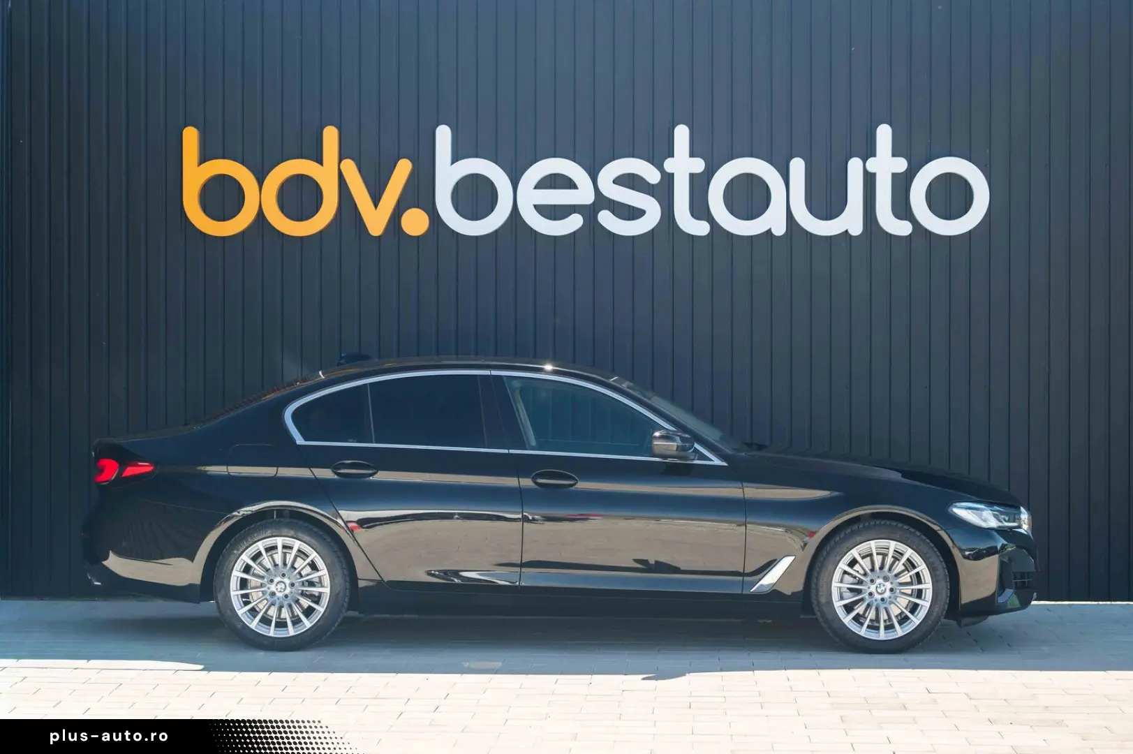 BMW Seria 5 520d xDrive Aut. Luxury Line