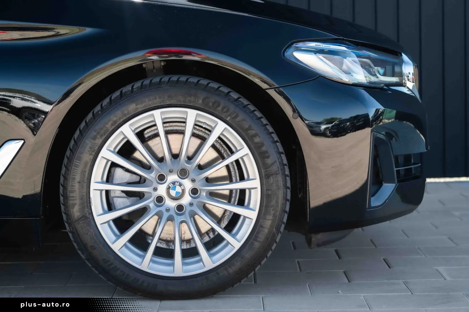 BMW Seria 5 520d xDrive Aut. Luxury Line