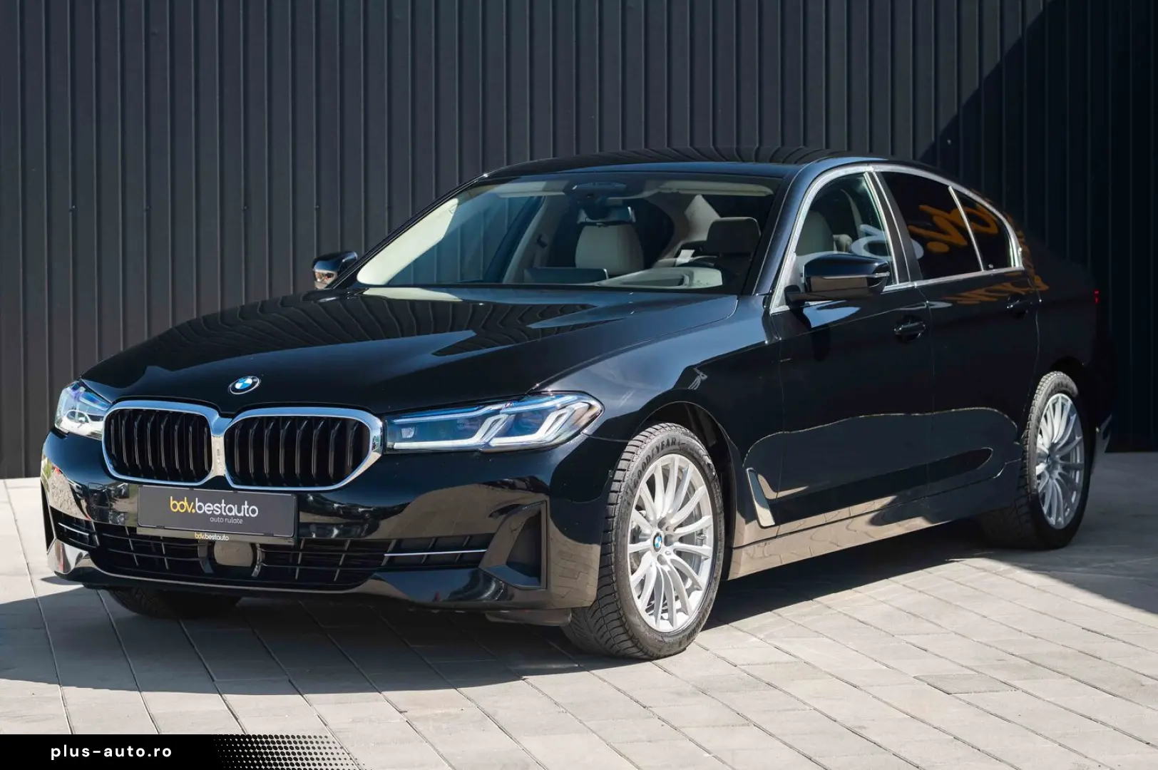 BMW Seria 5 520d xDrive Aut. Luxury Line