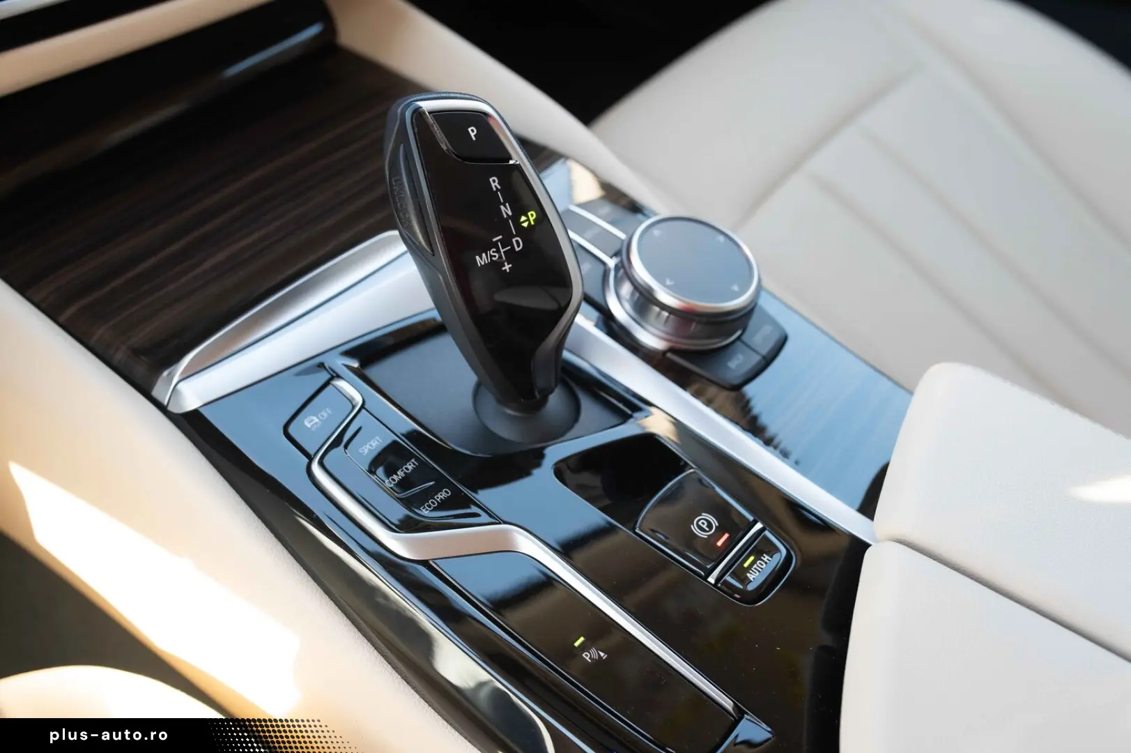 BMW Seria 5 520d xDrive Aut. Luxury Line