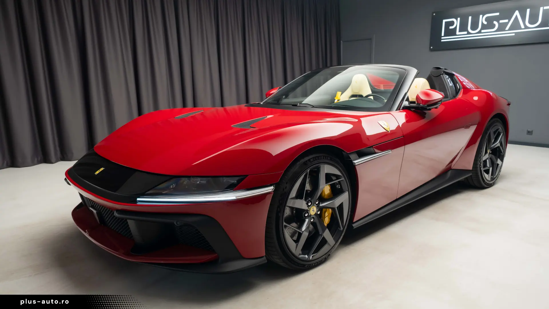 Ferrari 12Cilindri Spider Rosso Mugello LIFT Passenger