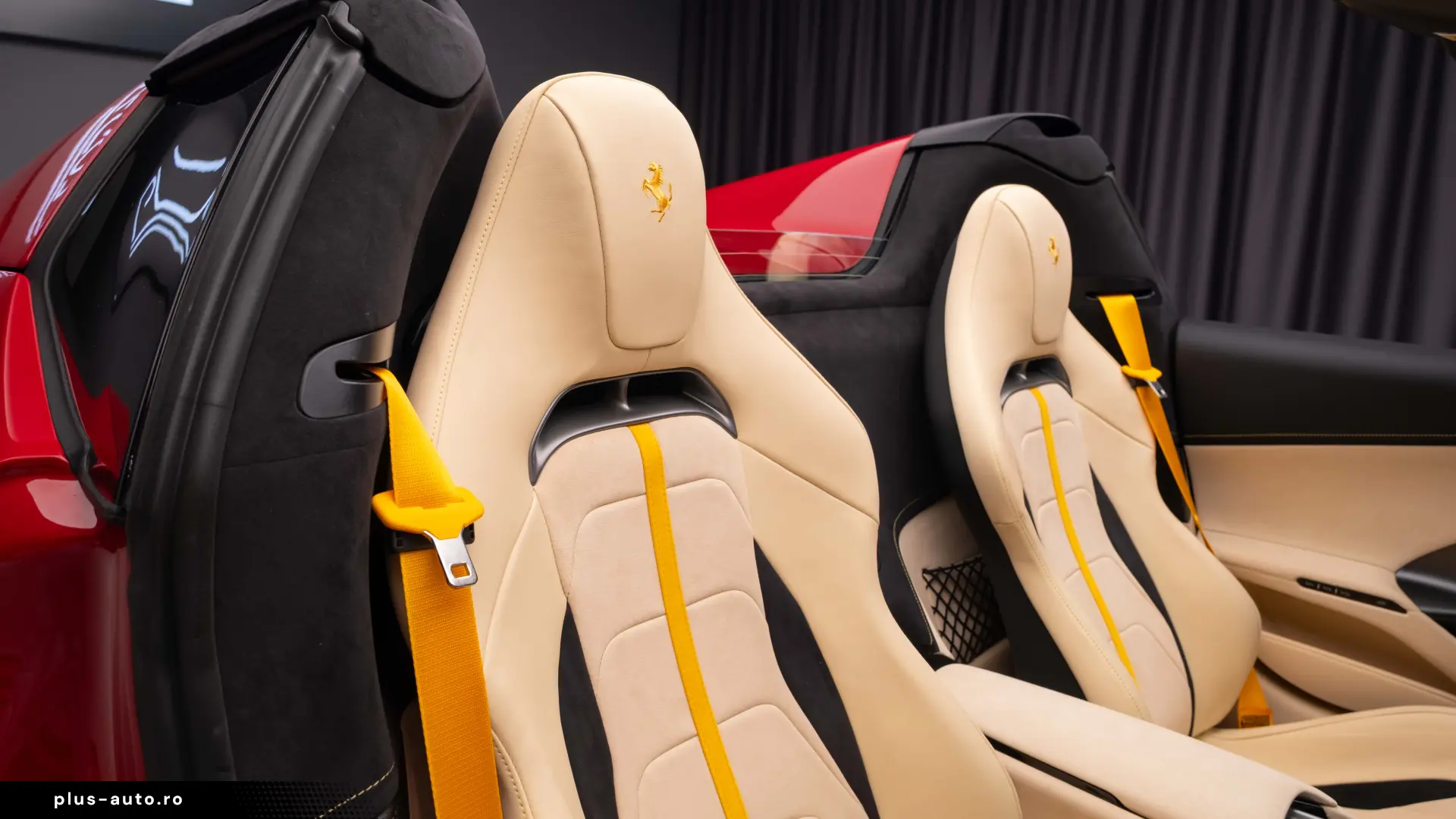 Ferrari 12Cilindri Spider Rosso Mugello LIFT Passenger
