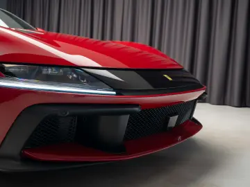 Ferrari 12Cilindri Spider Rosso Mugello LIFT Passenger