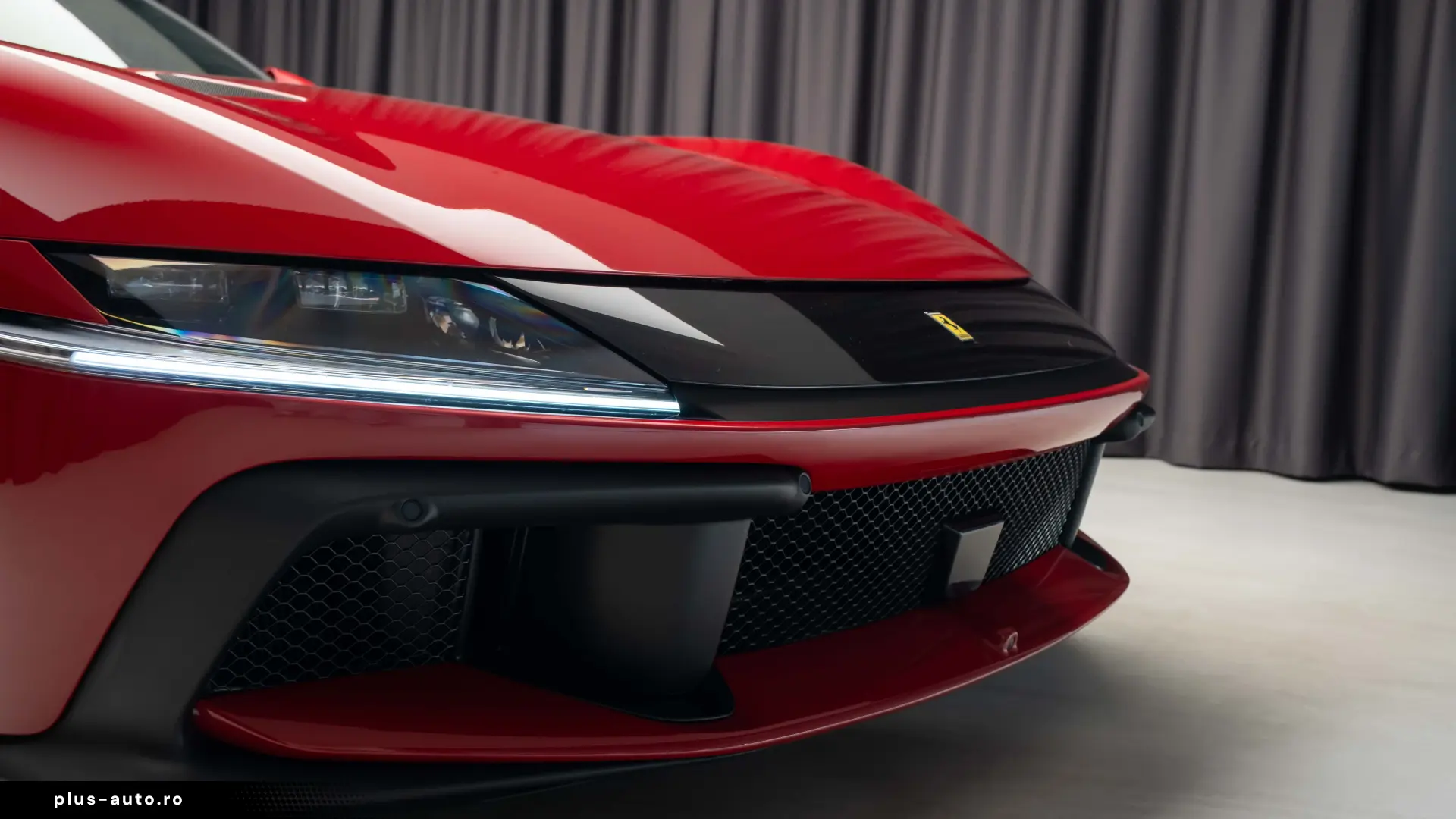 Ferrari 12Cilindri Spider Rosso Mugello LIFT Passenger