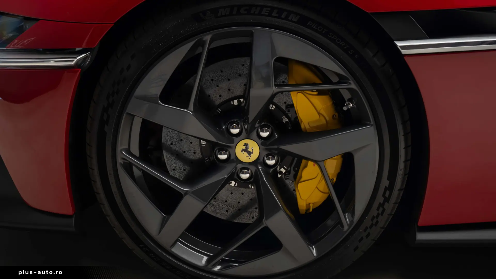 Ferrari 12Cilindri Spider Rosso Mugello LIFT Passenger