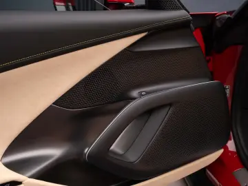 Ferrari 12Cilindri Spider Rosso Mugello LIFT Passenger