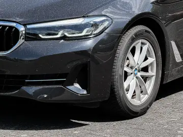 BMW 520i AHK PA KAMERA SHZ LED NAVI