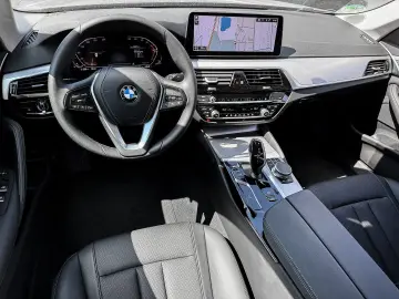 BMW 520i AHK PA KAMERA SHZ LED NAVI