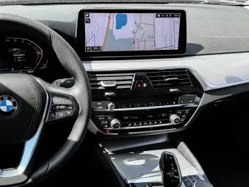 BMW 520i AHK PA KAMERA SHZ LED NAVI