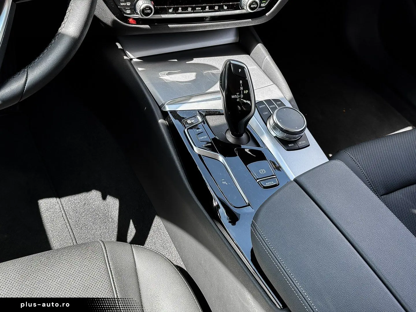 BMW 520i AHK PA KAMERA SHZ LED NAVI