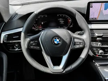 BMW 520i AHK PA KAMERA SHZ LED NAVI