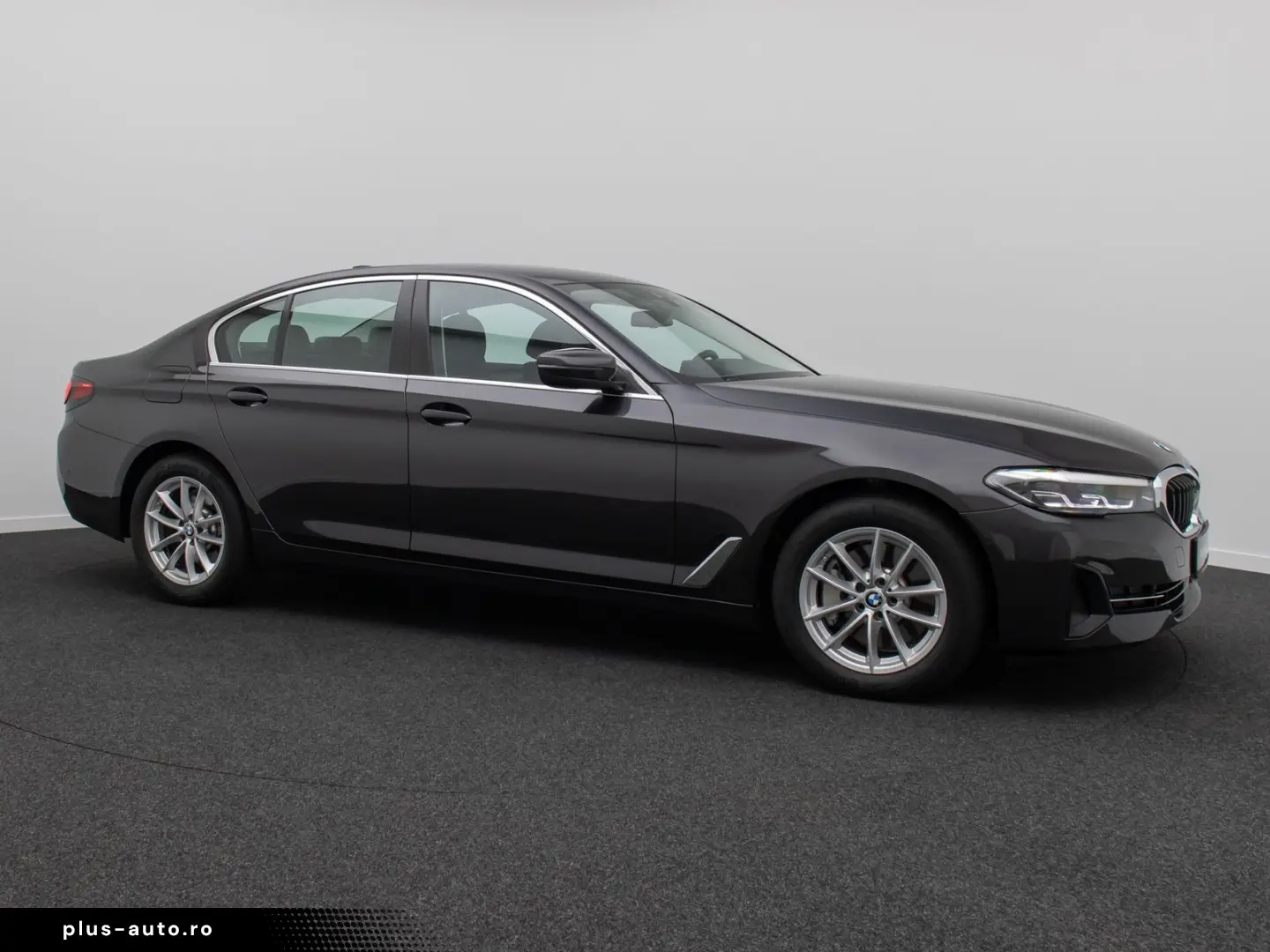 BMW 530i DriveAss Alarm DAB Kamera Leder Parkassist