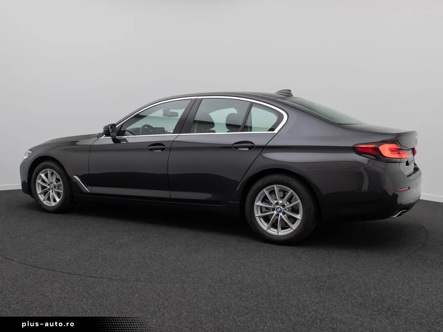 BMW 530i DriveAss Alarm DAB Kamera Leder Parkassist