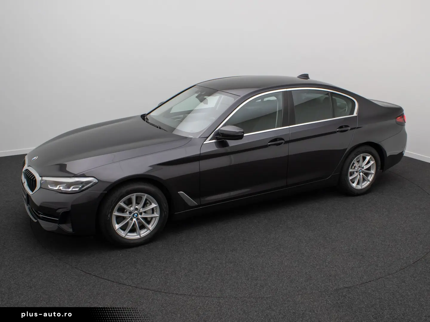 BMW 530i DriveAss Alarm DAB Kamera Leder Parkassist
