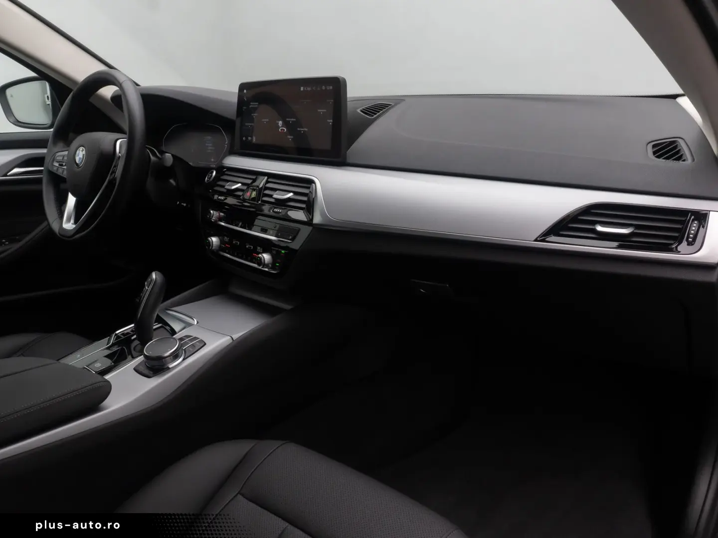 BMW 530i DriveAss Alarm DAB Kamera Leder Parkassist