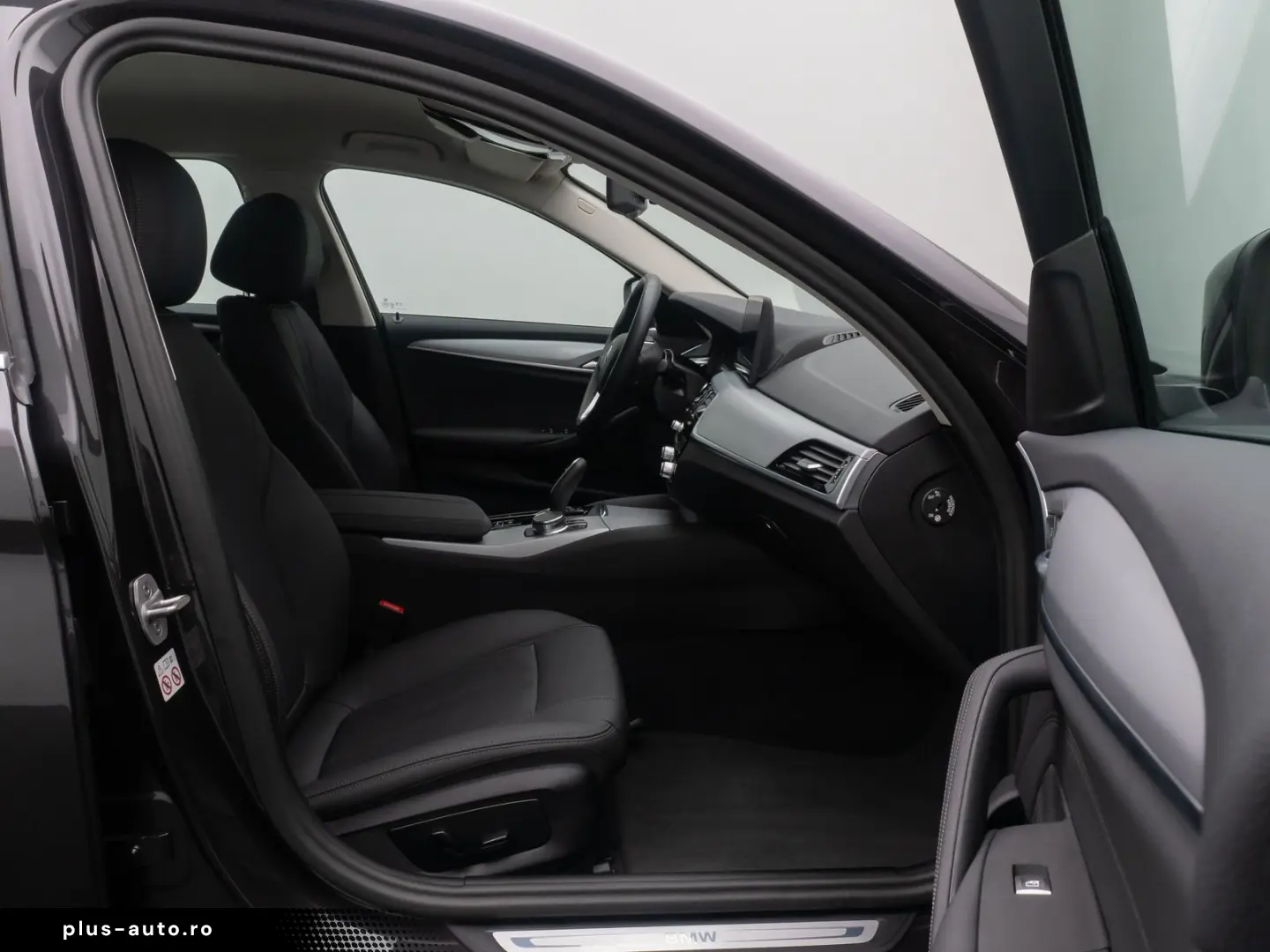 BMW 530i DriveAss Alarm DAB Kamera Leder Parkassist