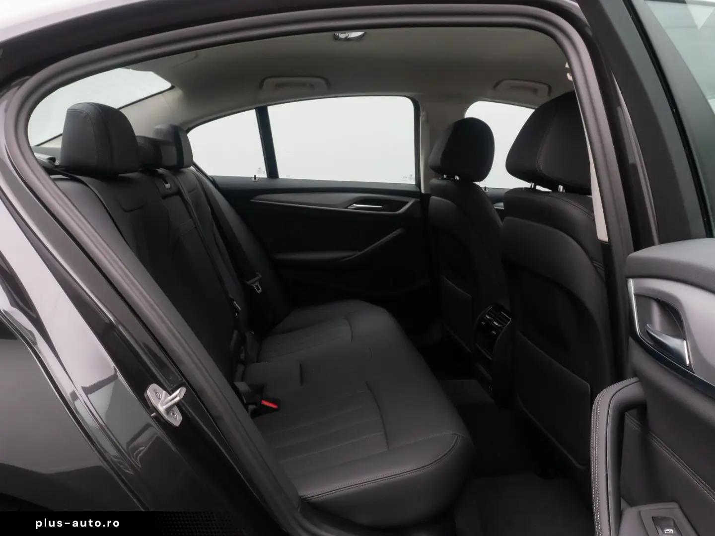 BMW 530i DriveAss Alarm DAB Kamera Leder Parkassist