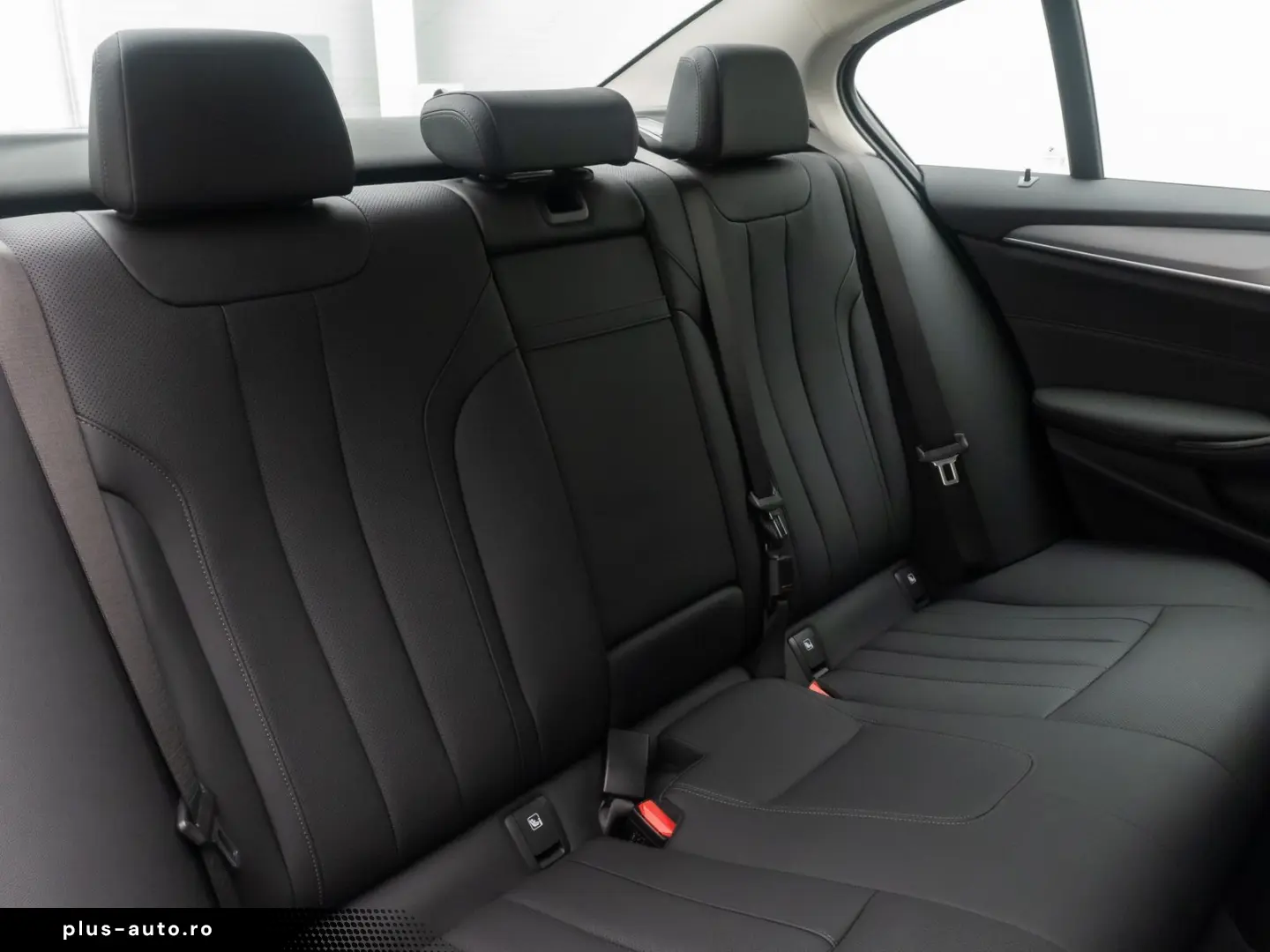 BMW 530i DriveAss Alarm DAB Kamera Leder Parkassist