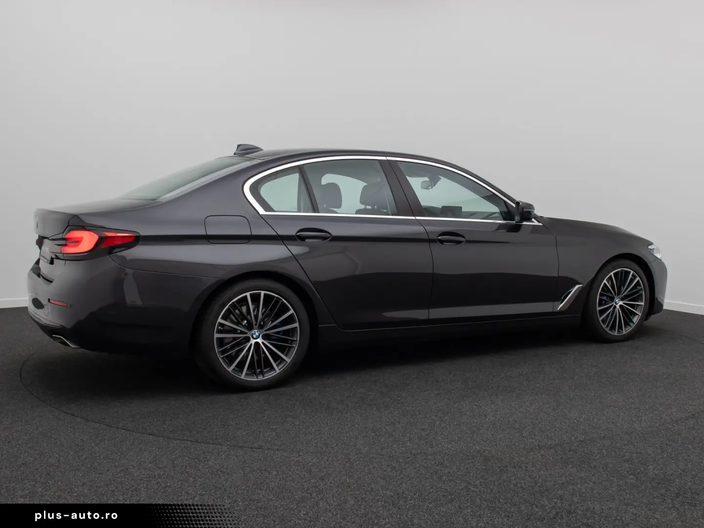 BMW 530i HUD DAB Leder Alarm Komfort 4xKlima M Sport