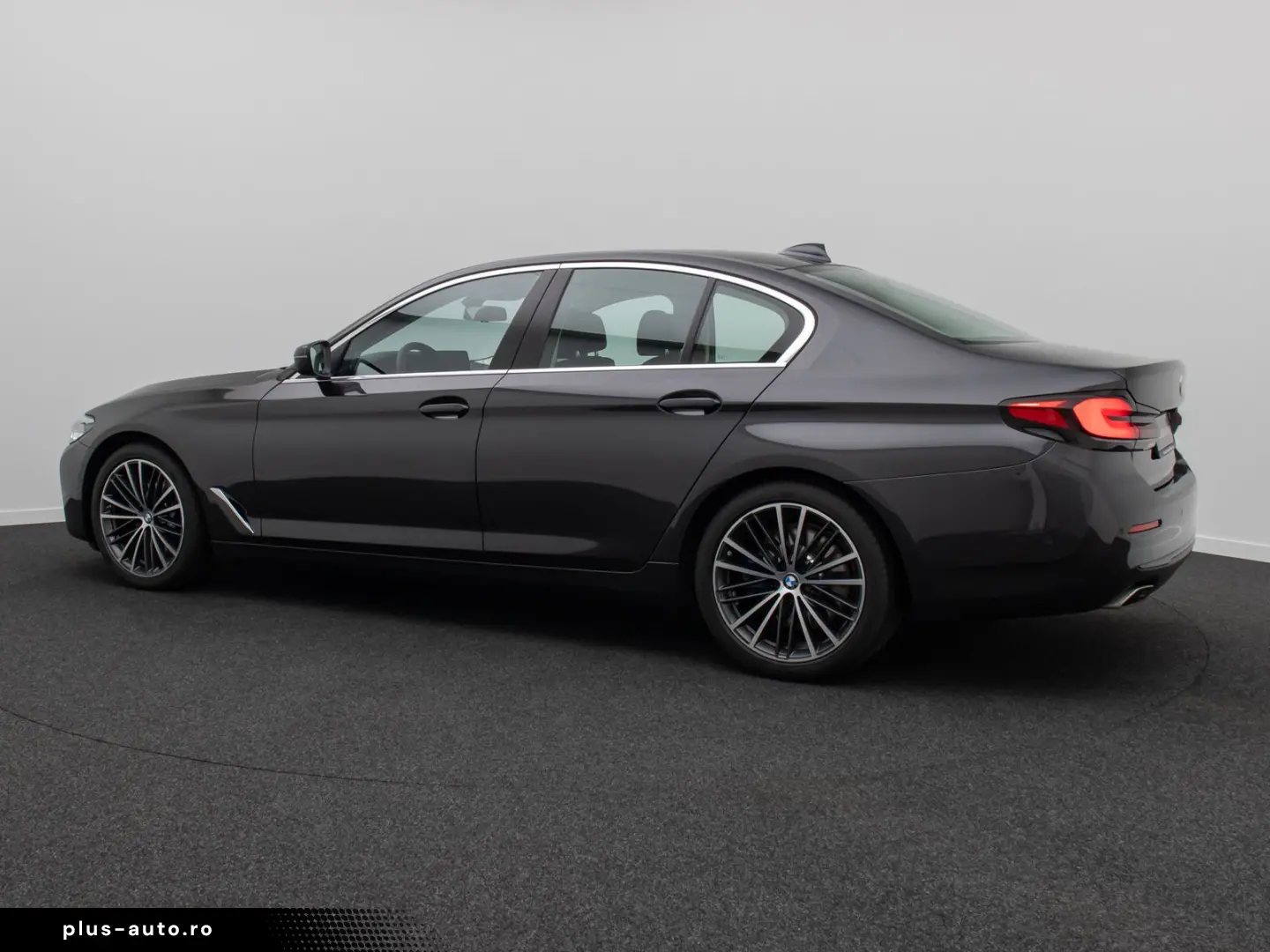 BMW 530i HUD DAB Leder Alarm Komfort 4xKlima M Sport