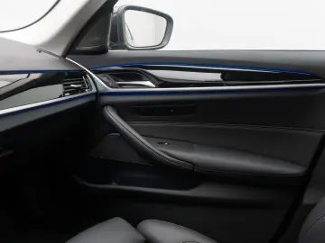 BMW 530i HUD DAB Leder Alarm Komfort 4xKlima M Sport