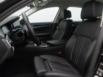BMW 530i HUD DAB Leder Alarm Komfort 4xKlima M Sport