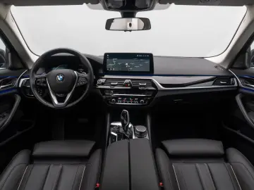 BMW 530i HUD DAB Leder Alarm Komfort 4xKlima M Sport