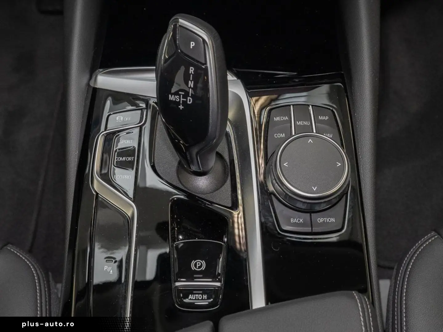 BMW 5 Series 2023 — imagine 10