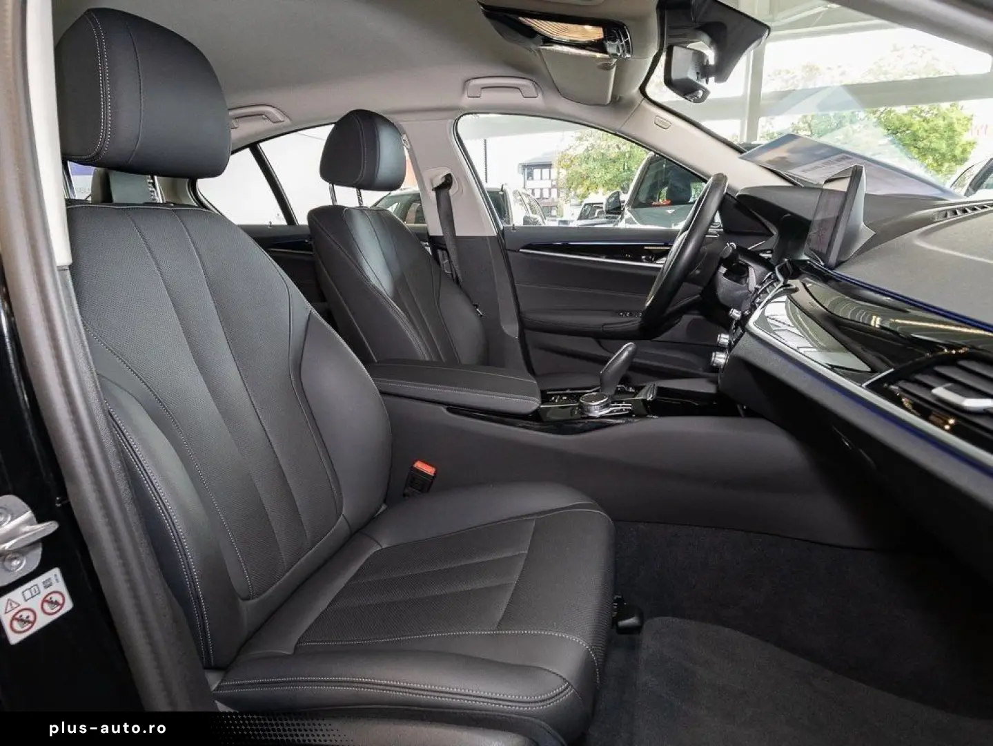 BMW 5 Series 2023 — imagine 11