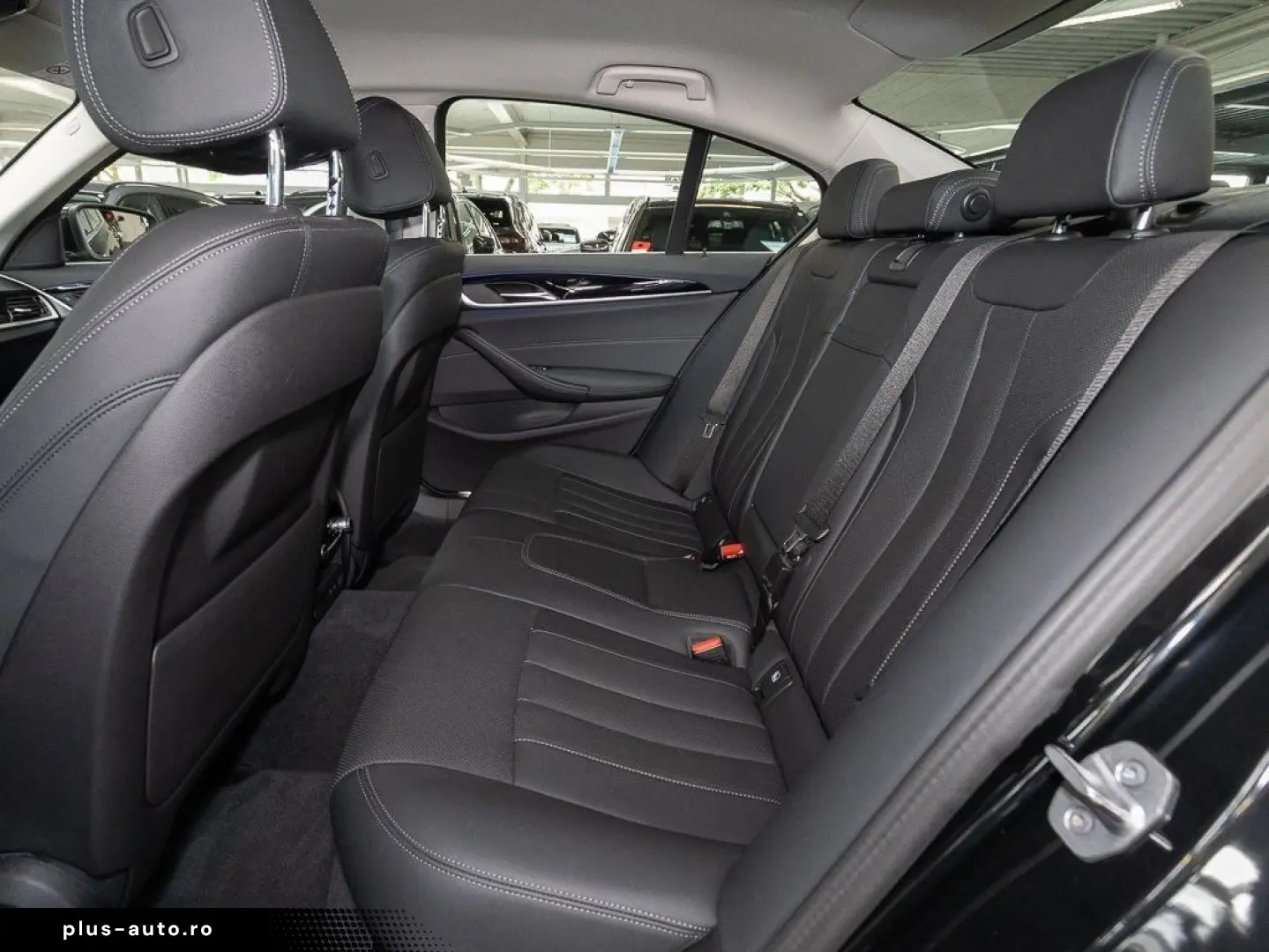 BMW 5 Series 2023 — imagine 13