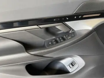 BMW 520i SAG M Sport LED  ACC K-ZUG SH CAM H-Klappe