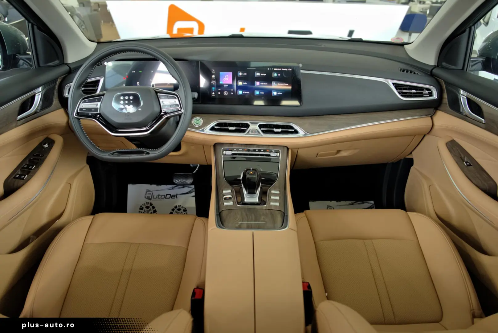 DFSK E5 1.5 2WD 174CP PHEV 7 locuri