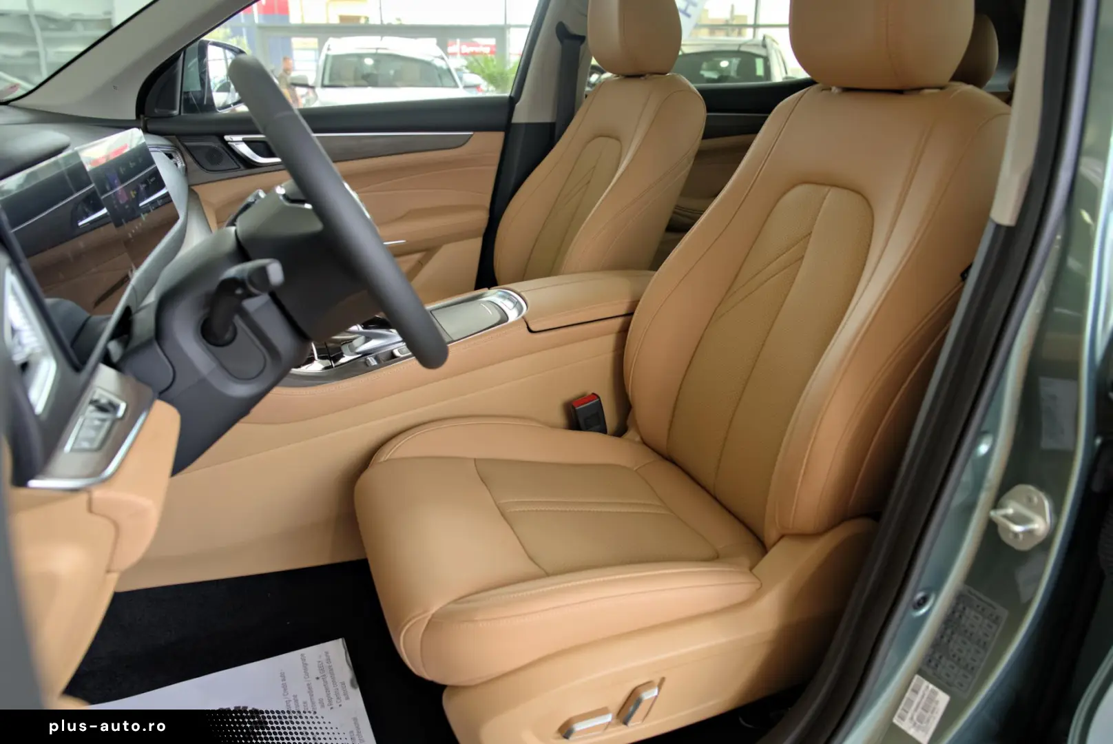 DFSK E5 1.5 2WD 174CP PHEV 7 locuri