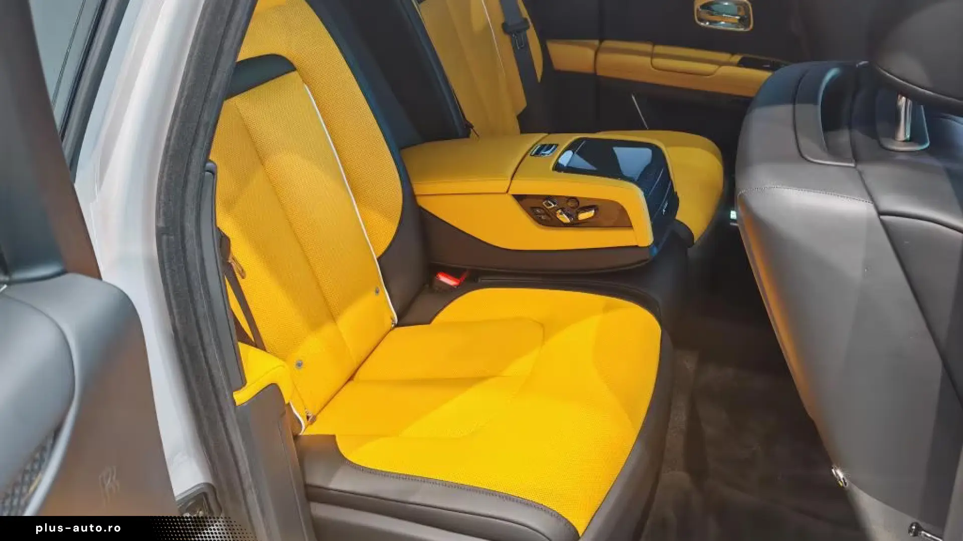 Rolls-Royce Ghost Black Badge